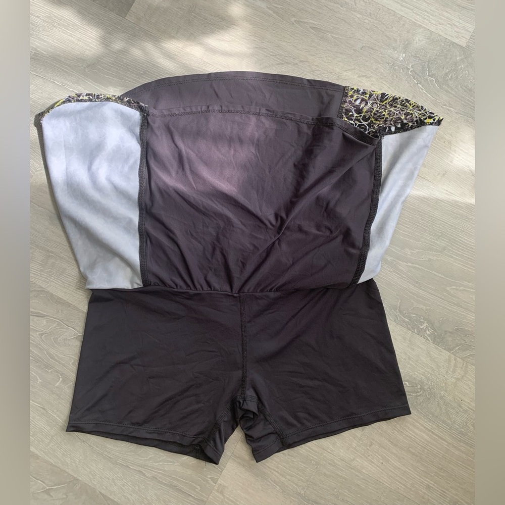 Lija Sz S Grey and Yellow Skorts - Picture 3 of 10